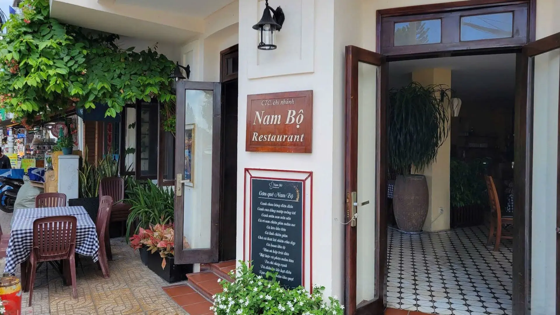 Exterior view of Nam Bo Restaurant located in Can Tho