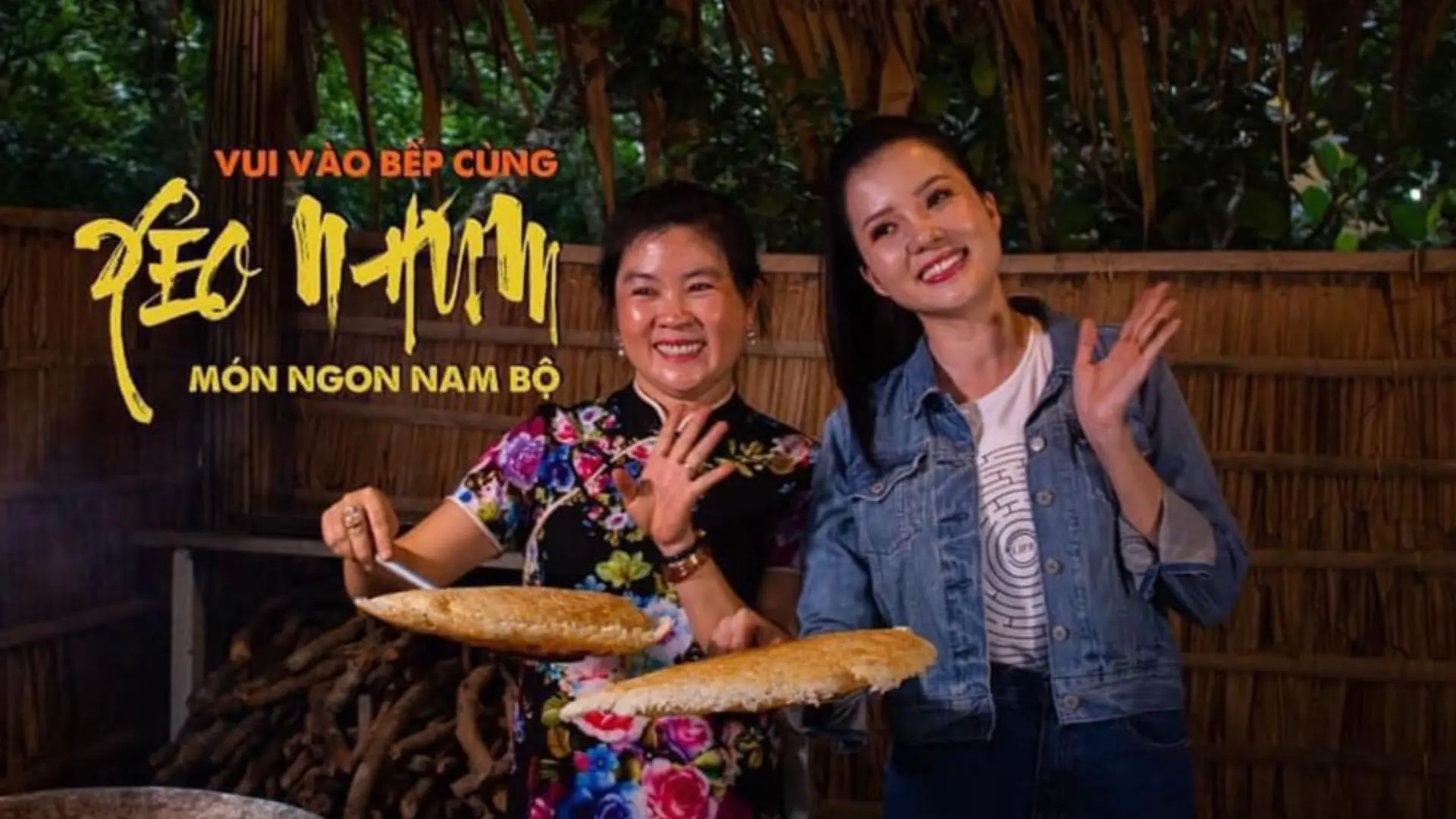 Lu Gia Xeo Nhum Ecological Garden: A Rustic Soul of Phong Dien 284 Local hosts presenting traditional Mekong dishes at Lu Gia Xeo Nhum Ecological Village, Can Tho