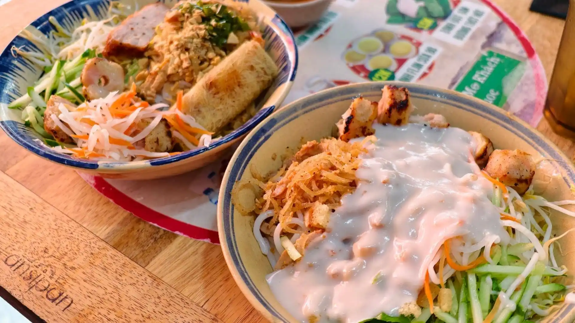 Can Tho Restaurant Guide: Where to Eat by Meal and Location 53 Banh uot served with pork, herbs and dipping sauce at Banh Uot Cay Me
