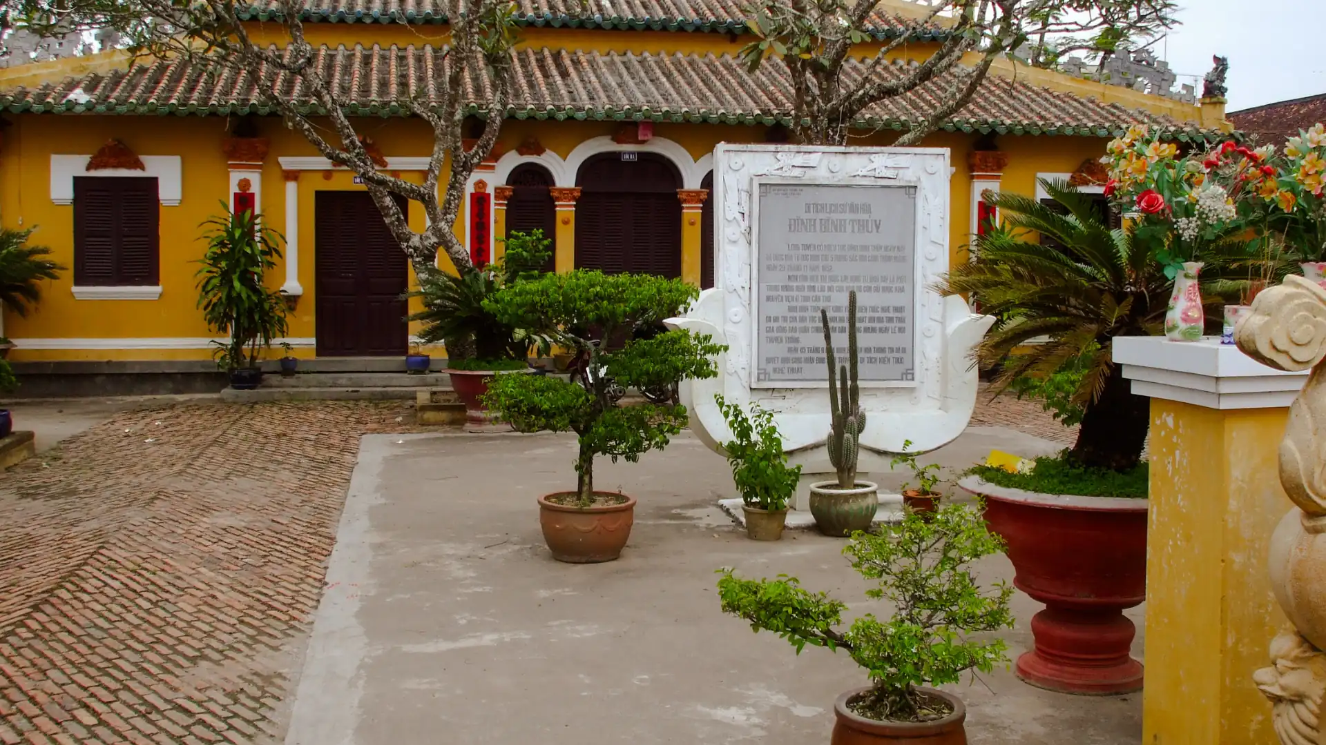 History of Binh Thuy Temple Can Tho built in 1844 Vietnamese communal house heritage