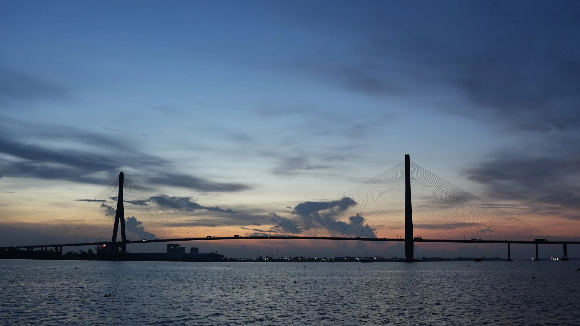 Can Tho Bridge – a stunning modern landmark near Son Islet offering panoramic views of the Mekong River