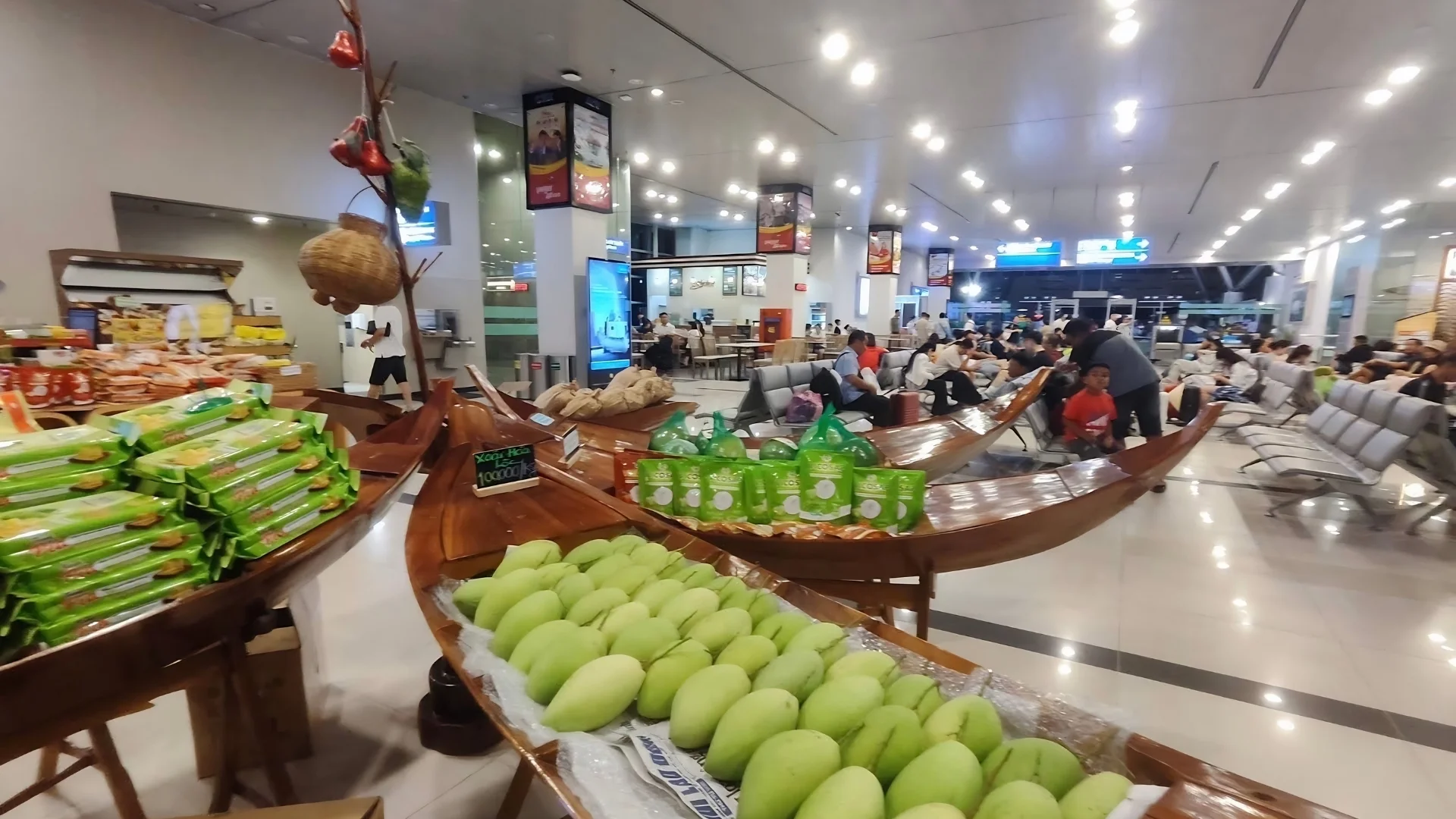 Can Tho International Airport souvenir shop local products