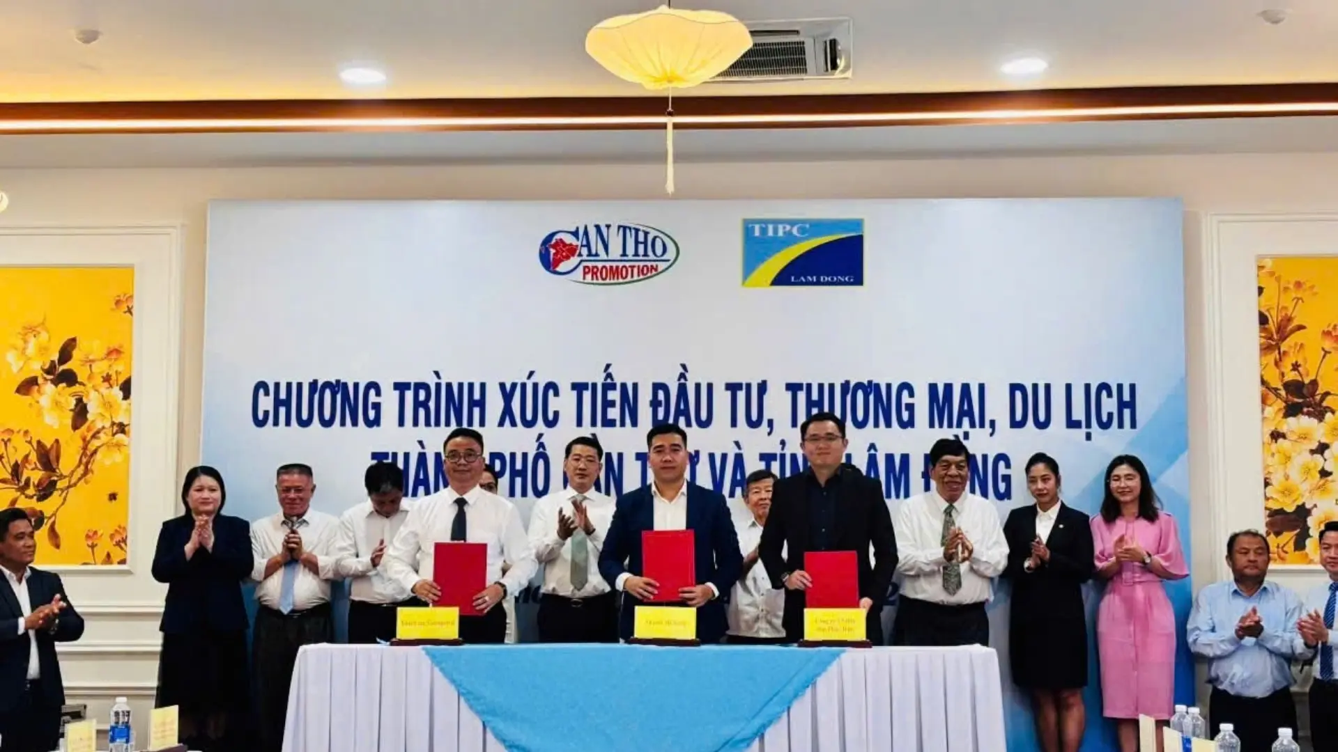 Mekong Smile Joins Can Tho-Lam Dong Tourism Cooperation Program 4 Tourism business representatives after the Can Tho Lam Dong cooperation signing
