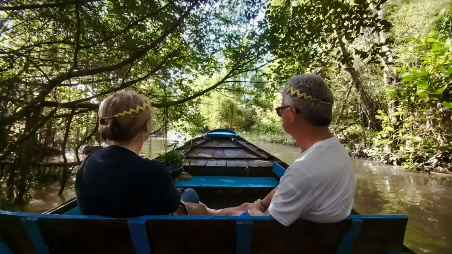 Discovering a beautiful, hidden view of the Mekong Delta's landscape on the Can Tho small canal tour
