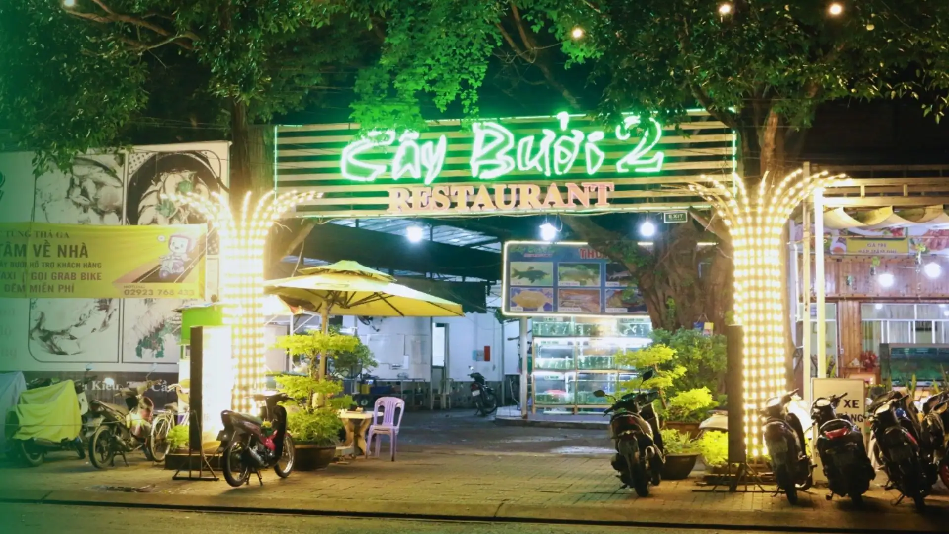Can Tho Restaurant Guide: Where to Eat by Meal and Location 46 Night entrance of Cay Buoi 2 Restaurant on Song Hau Street