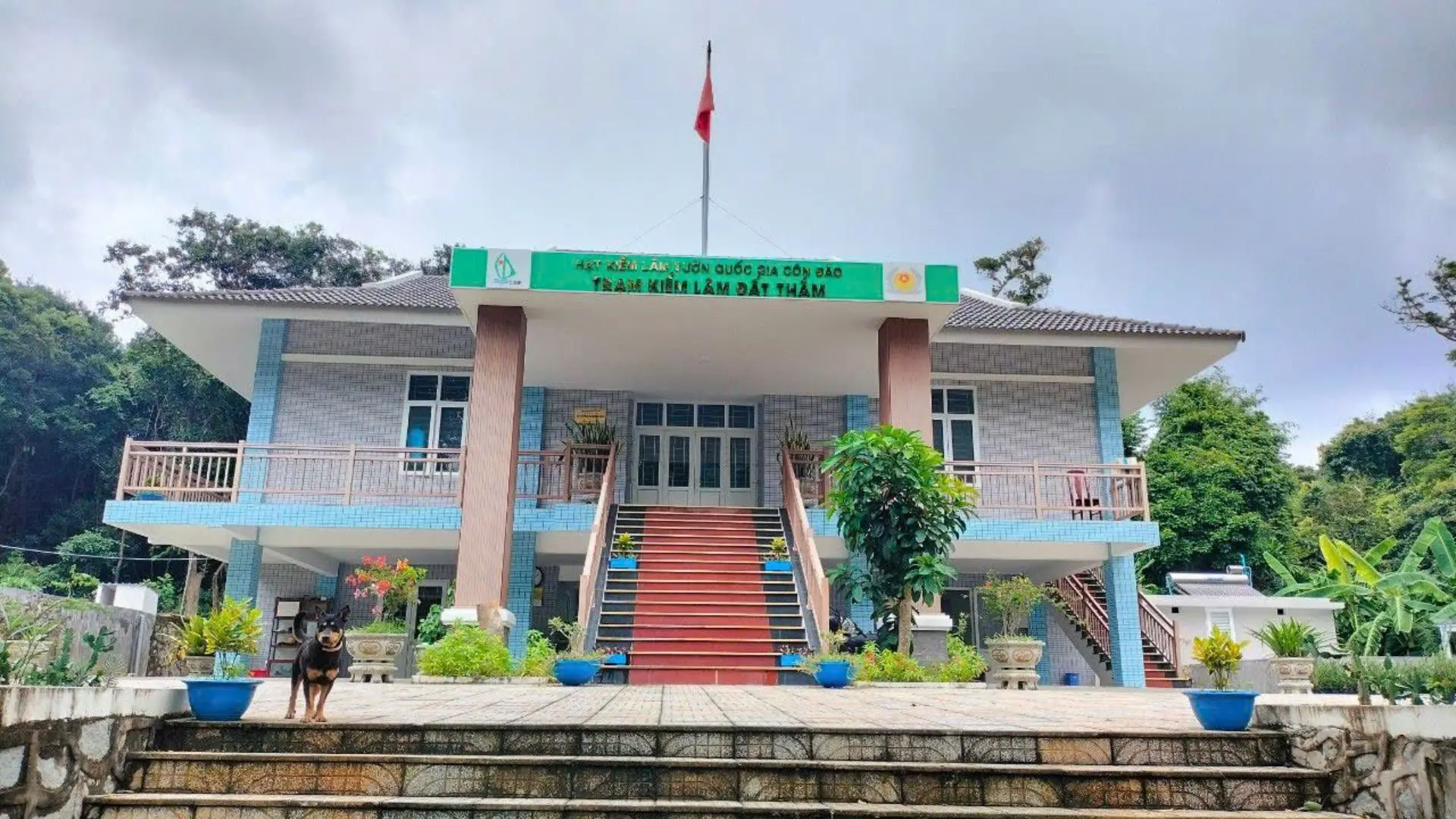 Dat Tham Forest Ranger Station