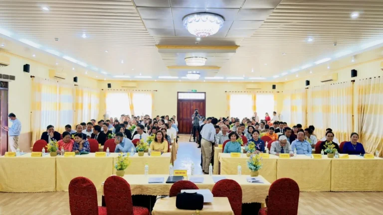 Wide shot of the conference hall during the Can Tho Tourism Association Congress attended by Mekong Smile in Can Tho