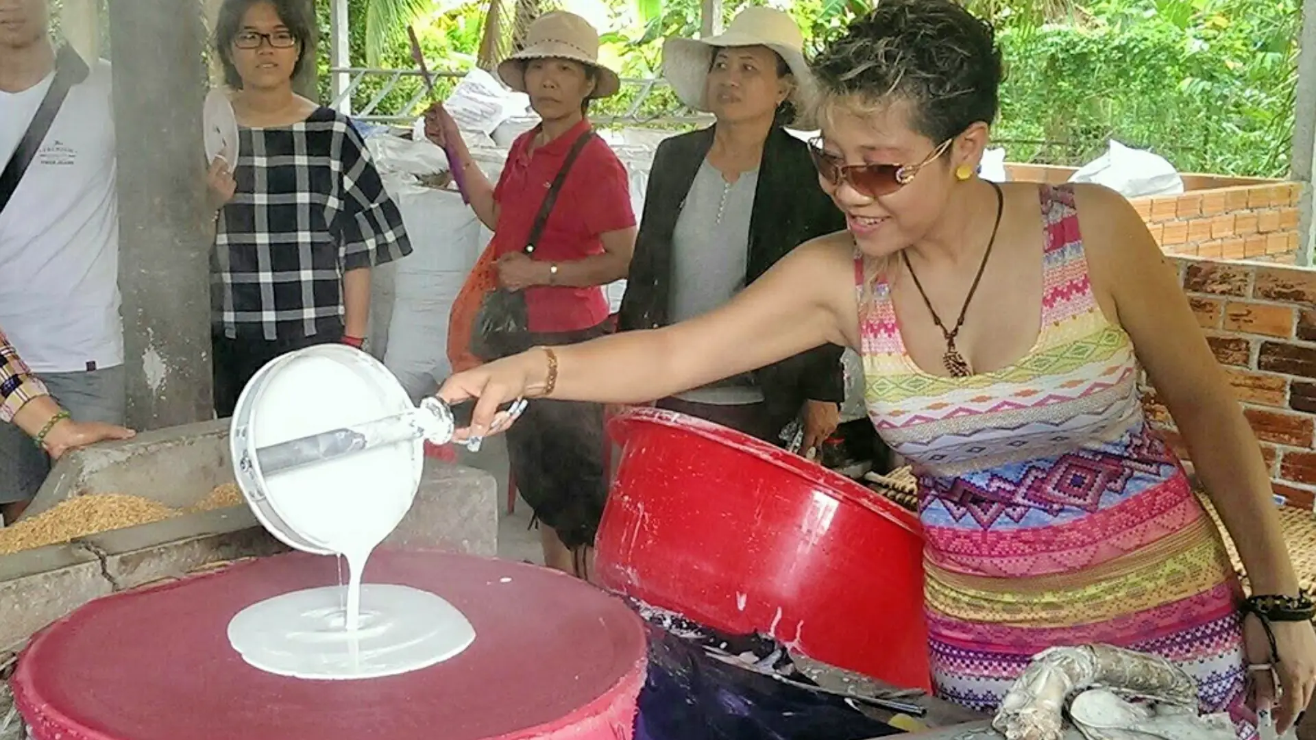 Hands-on noodle-making experience at Sau Hoai Rice Noodle Factory Can Tho – create your own rice noodles