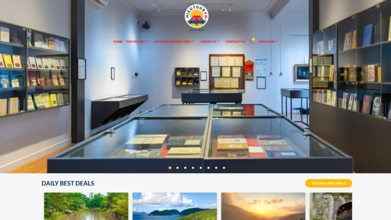 Screenshot of the Hieutour website featuring a cultural exhibition space