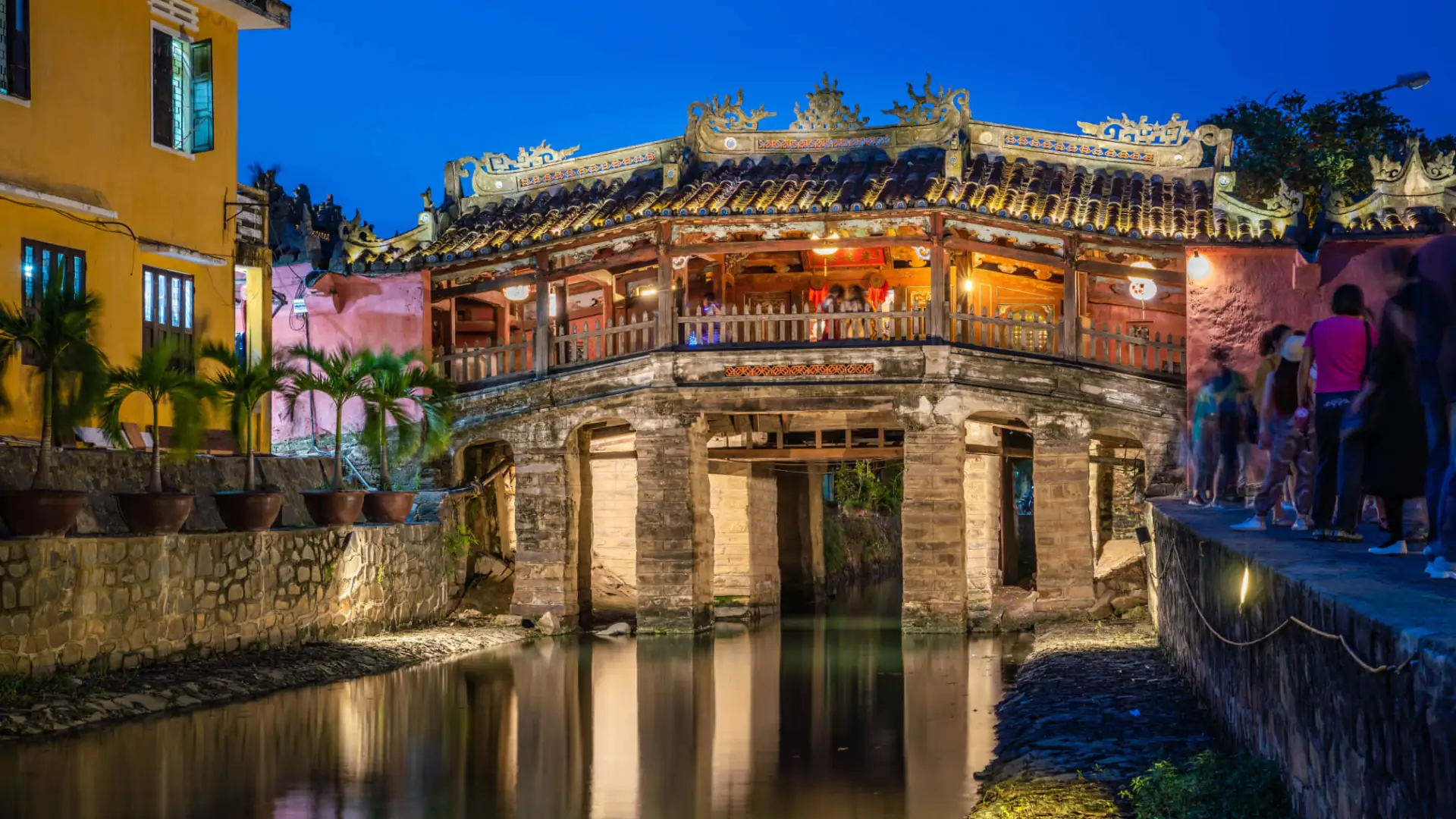 The Vietnam Itinerary Guide for Your Vietnam Trip 417 Historic Japanese Covered Bridge in Hoi An Ancient Town