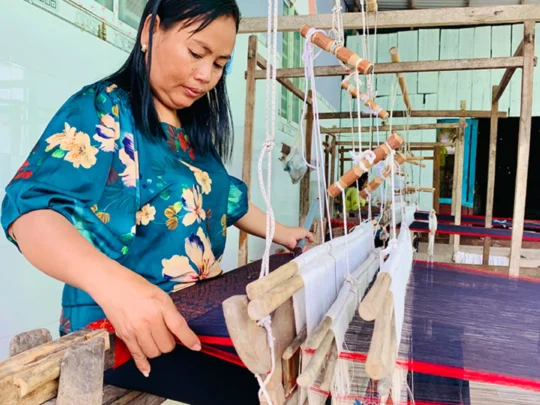 Khmer weaving village in Chau Doc – artisans crafting handwoven textiles