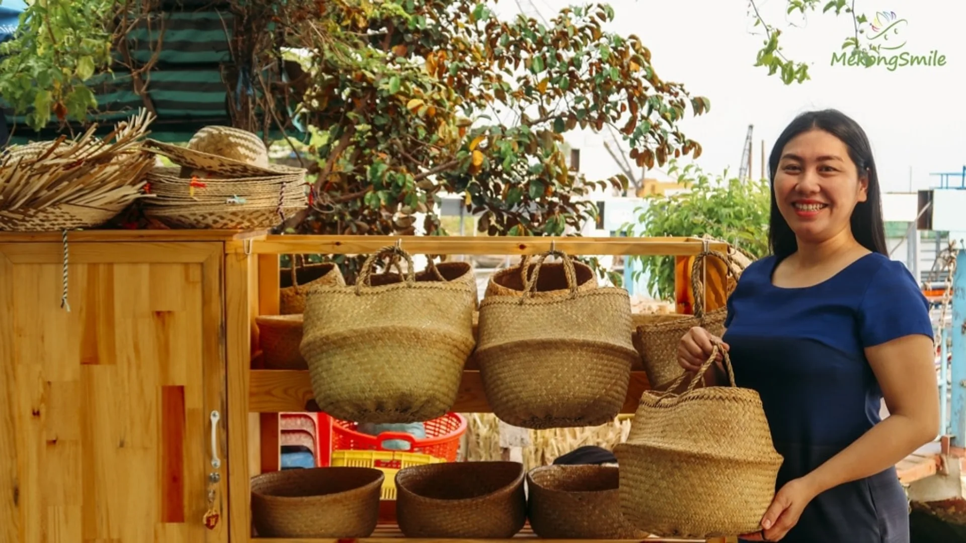Mekong Smile Sponsors Con Son Islet Environmental Protection Project to Reduce Plastic Waste 14 Portrait of Ms. Le Thi Be Bay, project leader promoting reduction of plastic use at Con Son Islet