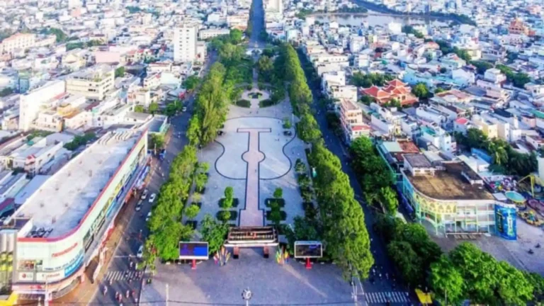 Aerial view of Luu Huu Phuoc Park showing its landscaped grounds, walking paths and surrounding streets in Can Tho