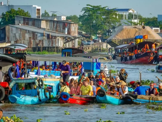 Mekong Smile Bassac Cruise Cai Be Can Tho Cai Rang floating market busy boats