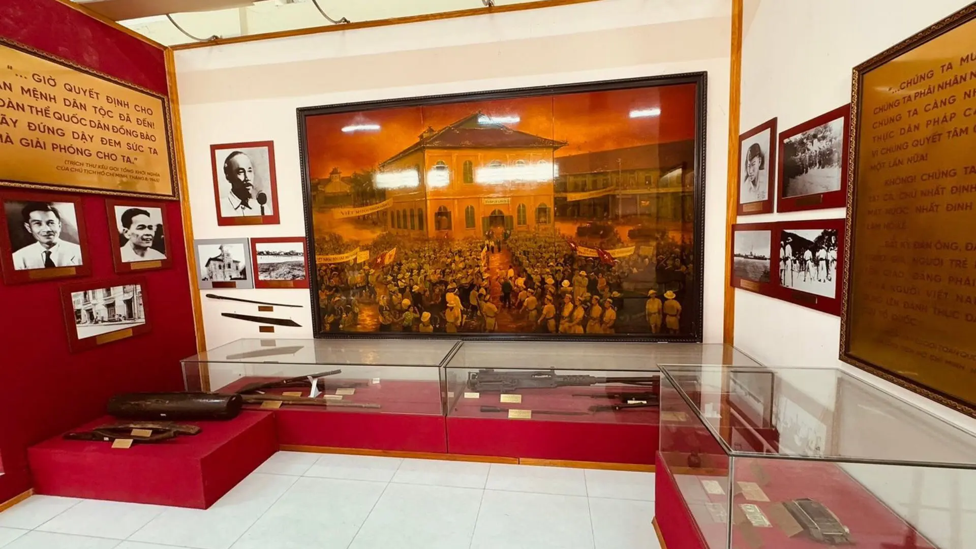 Can Tho Museum: Your Guide to the Mekong Delta's History 290 History exhibition space on this floor of Can Tho Museum with displays