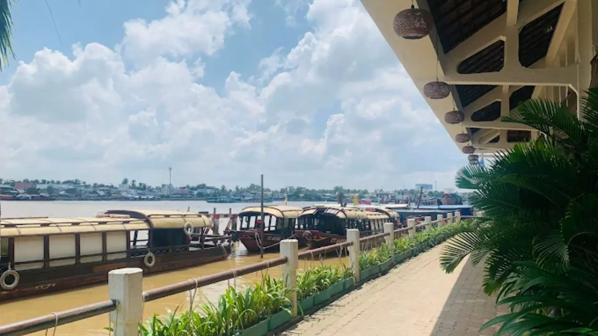 Riverside walkway near Can Tho Old Market