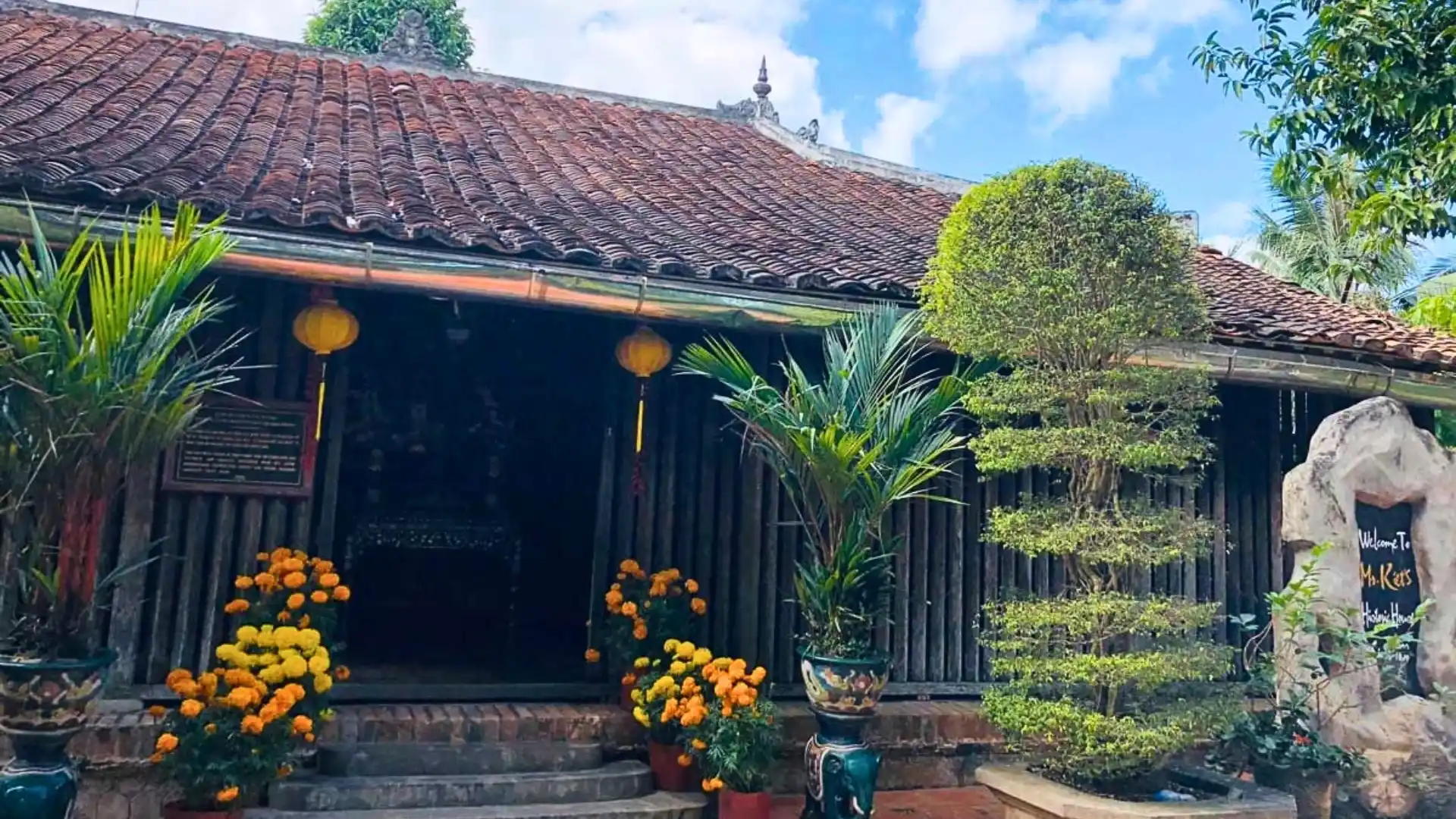 Mekong Smile Dong Hoa Hiep Ancient Village front view of Mr Kiet ancient house