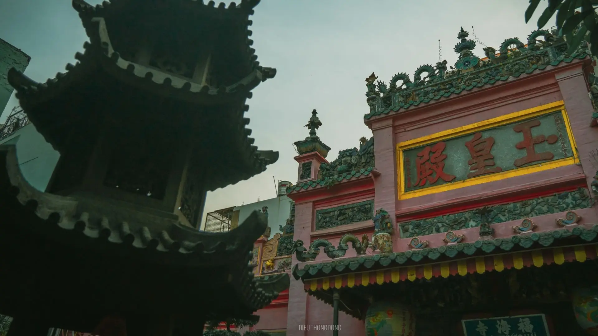 Traditional temple architecture at Jade Emperor Pagoda in Ho Chi Minh City tour