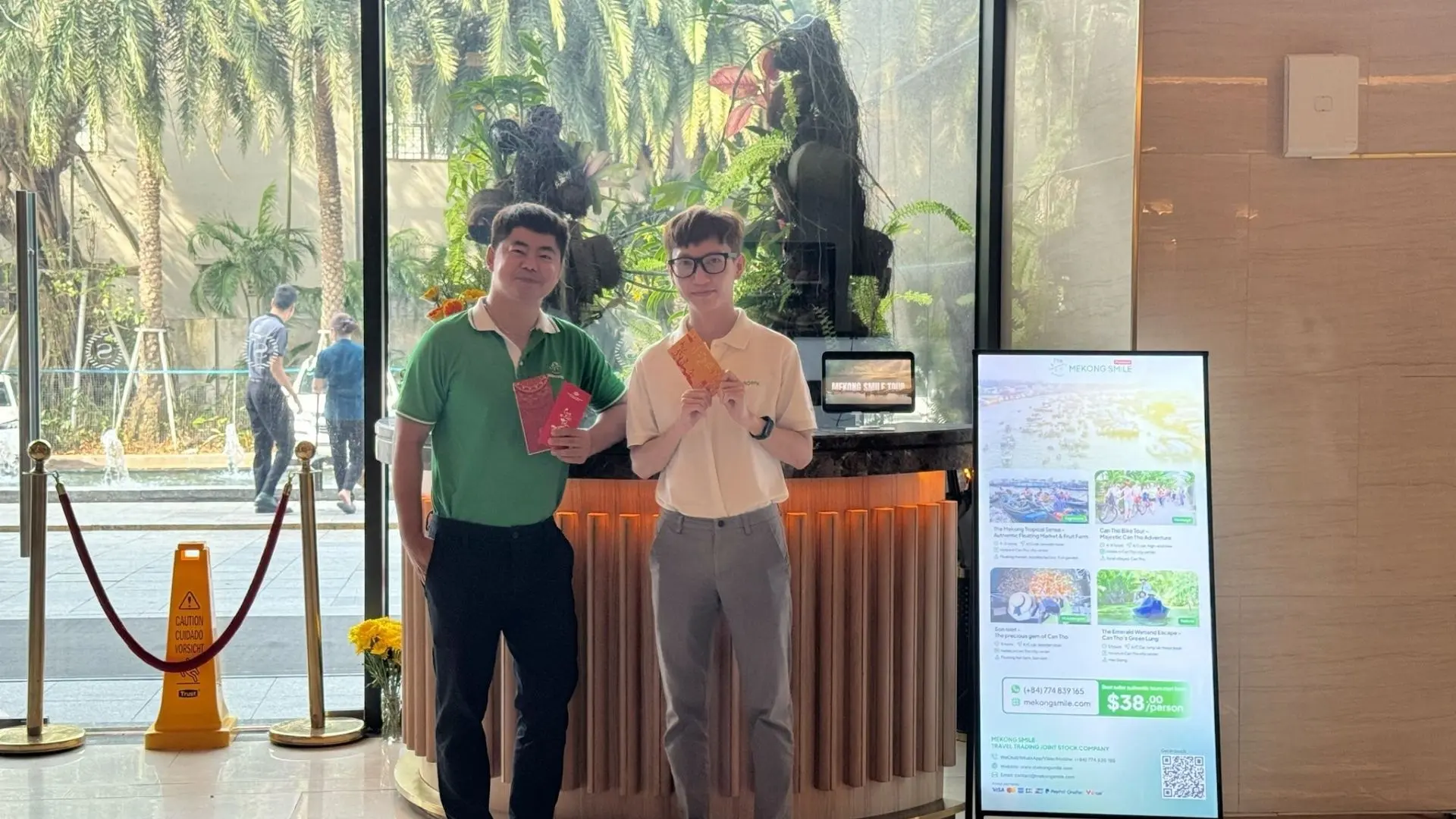 Launch R&D Department: Pioneering Innovation, Elevating Travel Experiences 408 Mekong Smile representative presenting the company’s R&D investment strategy at an event in Can Tho, Vietnam