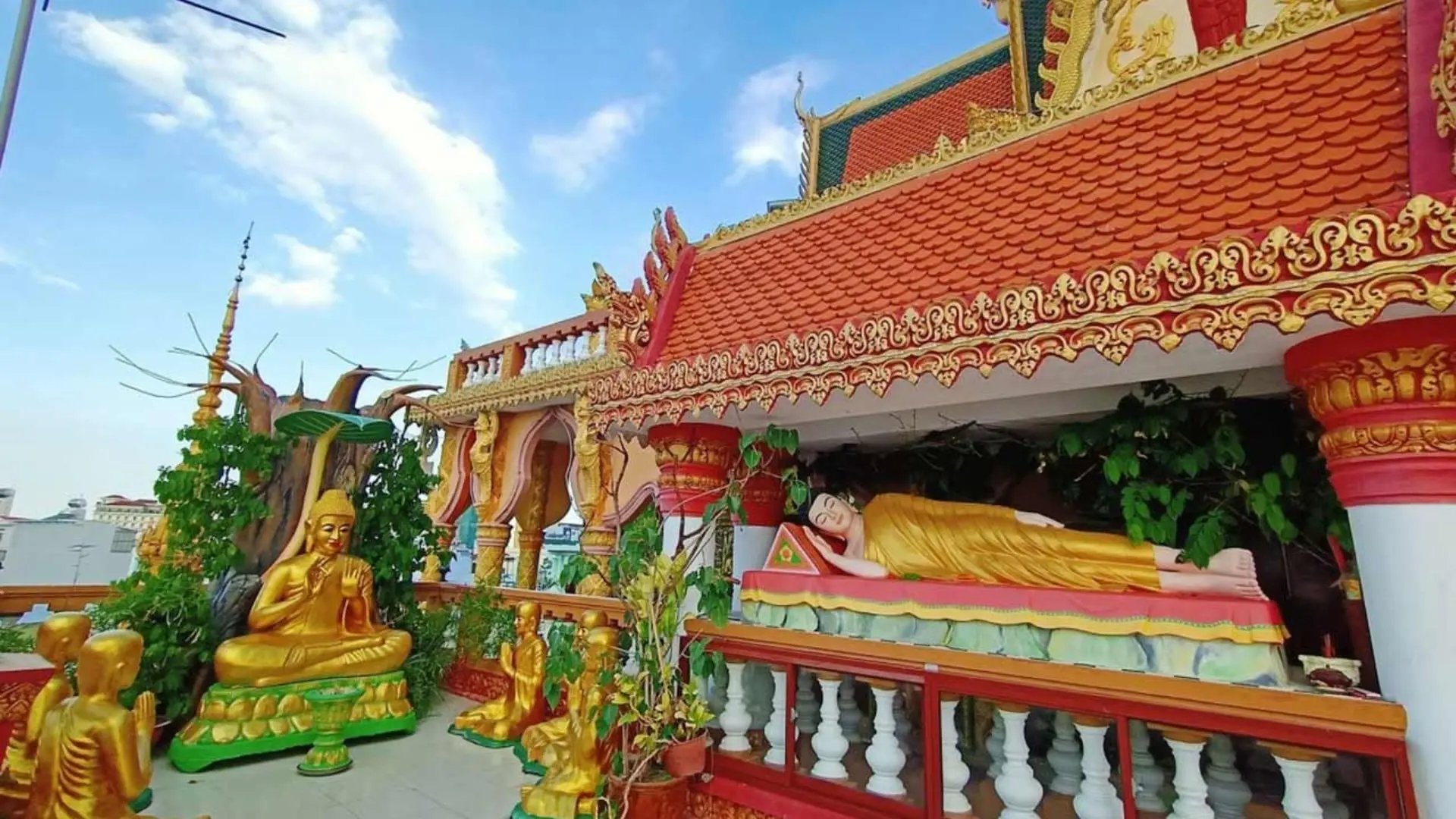 Munir Ansay Pagoda: The Golden Khmer Treasure of Can Tho 287 Reclining Buddha statue at Munir Ansay Pagoda