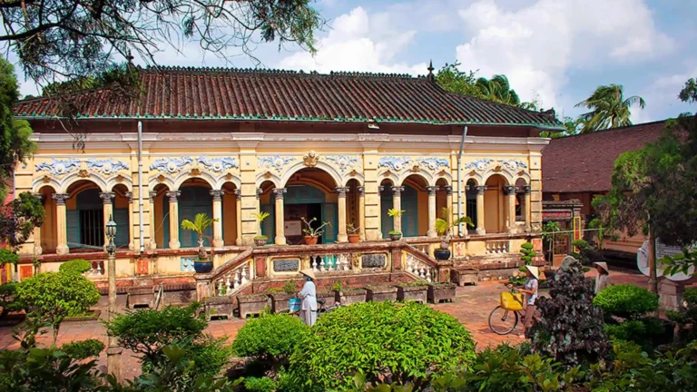 Panoramic front view of Nam Nha Pagoda