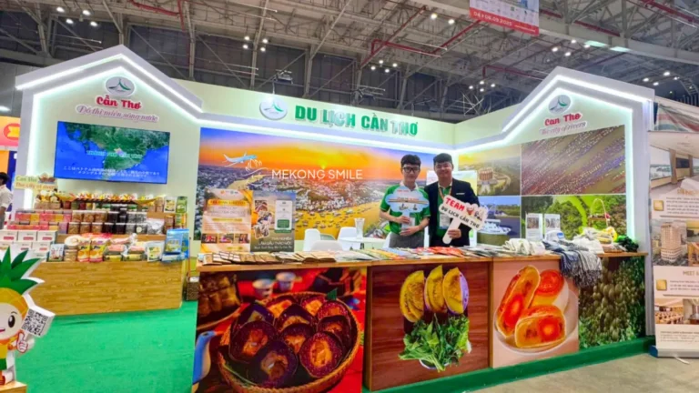 Mekong Smile team representing the Mekong Delta at ITE HCMC 2025