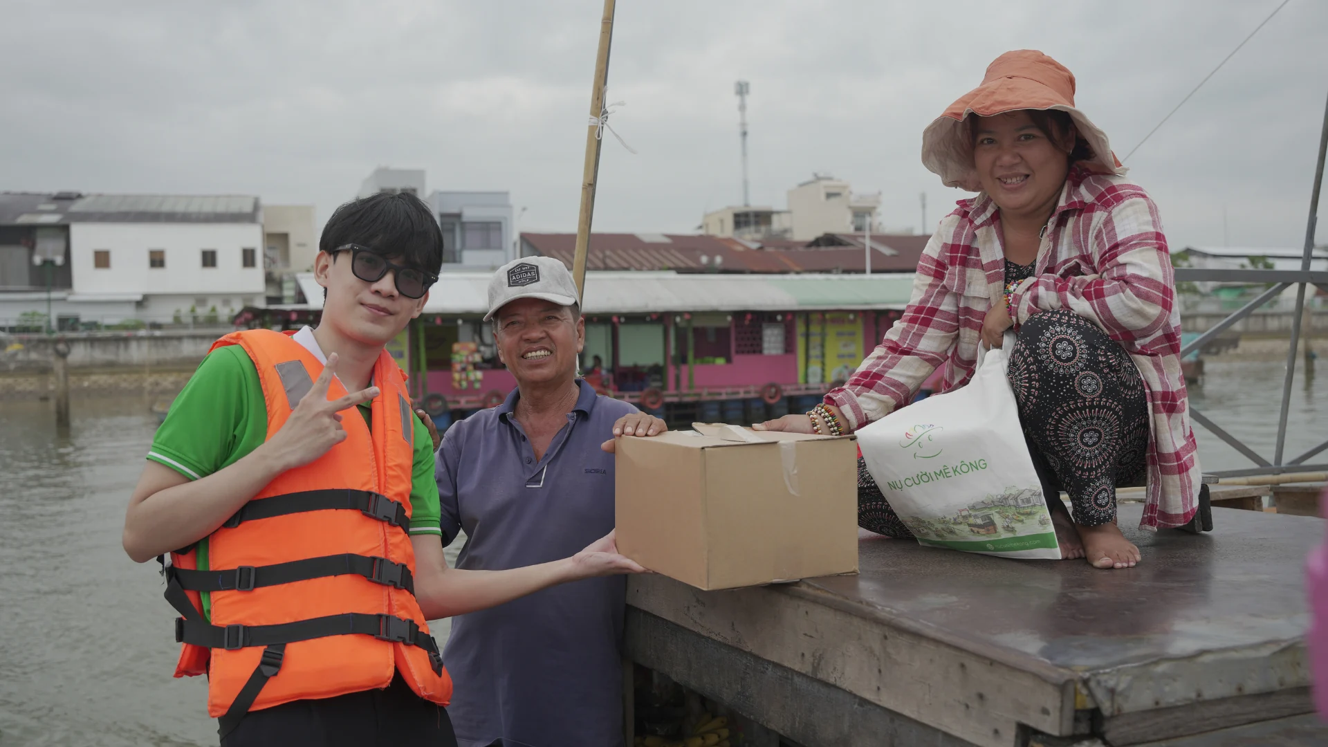 Cai Rang Floating Market CSR Campaign: "Celebrating Tet on the River" 2025 13 Mekong Smile team presenting sustainable tourism goals