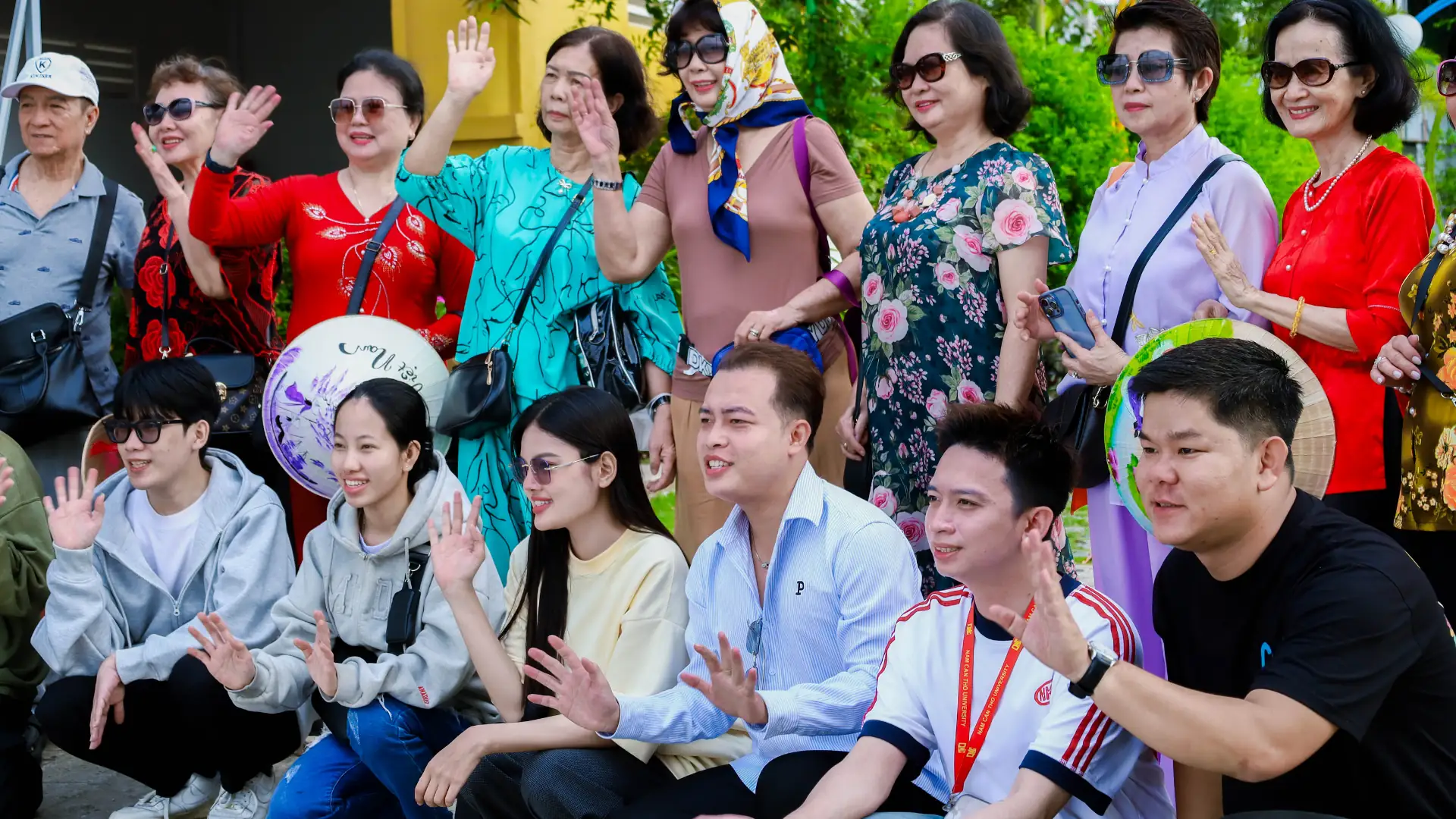 Mekong Smile Honored at VITA AWARDS 2025 for Death Anniversary Feast Tour 9 Mekong Smile team brainstorming new tourism ideas for sustainable development