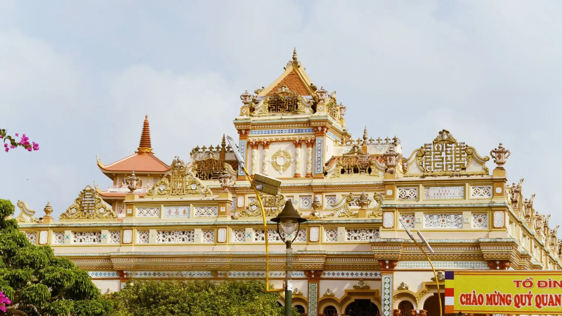Front architecture of Vinh Trang Pagoda in My Tho, Tien Giang, Mekong Delta