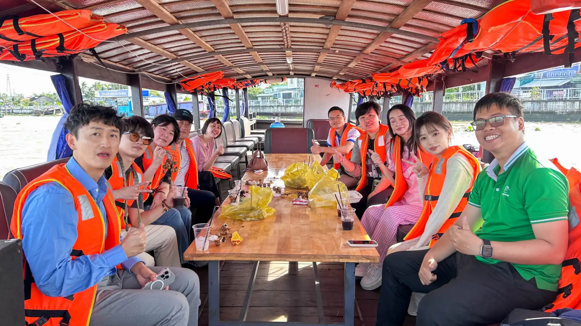 Mekong Smile welcomes SEAEF delegation on a Can Tho river trip
