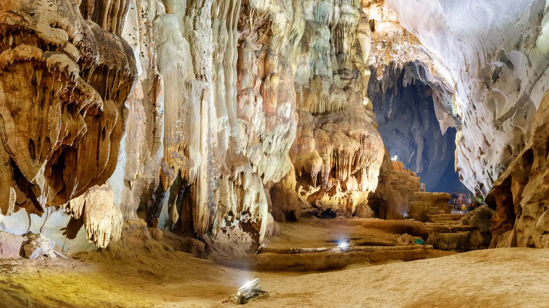 The Vietnam Itinerary Guide for Your Vietnam Trip 410 Limestone cave interior in Phong Nha-Ke Bang National Park