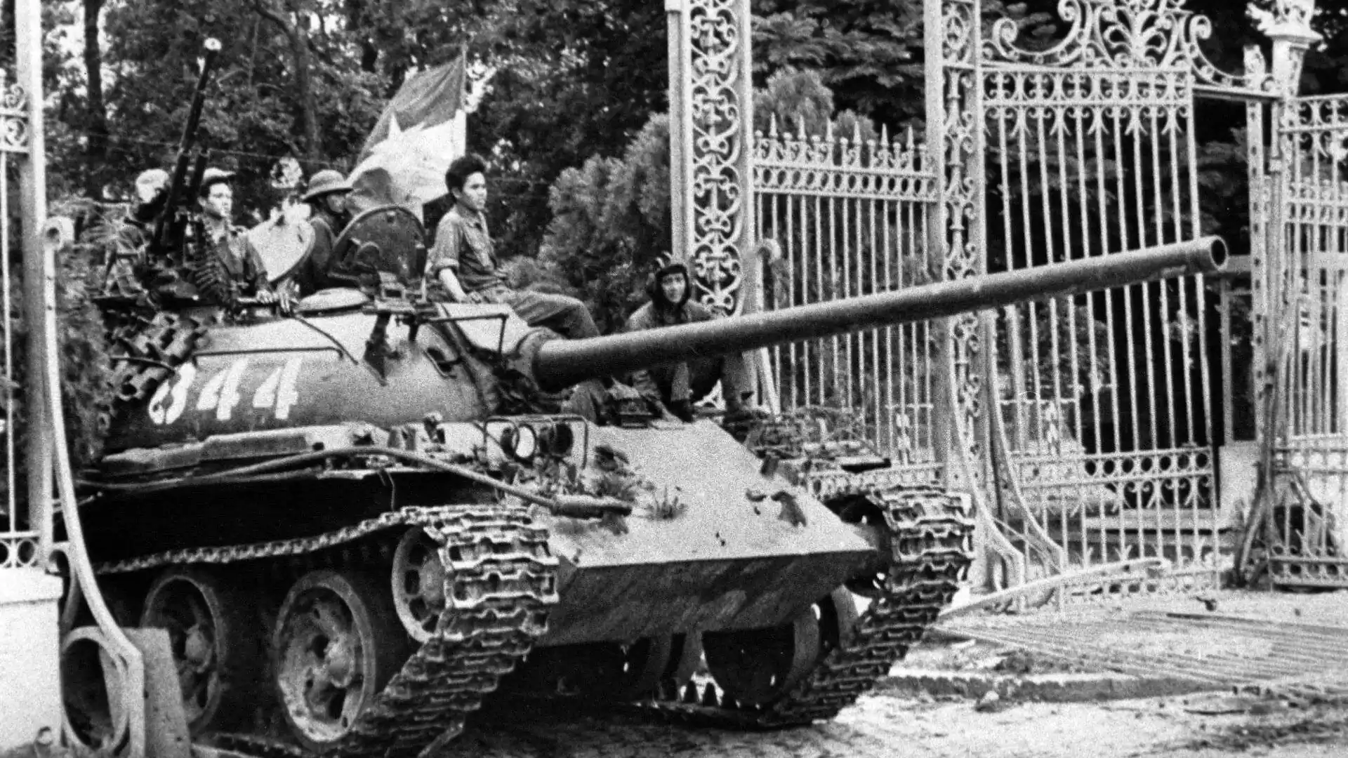 Historical significance of Reunification Palace Vietnam War site