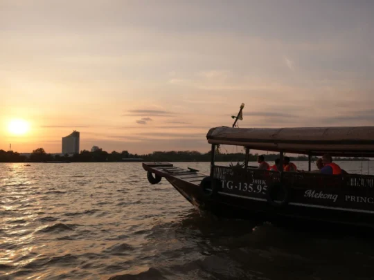 Distant view of Can Tho city at sunset – Mekong Smile Can Tho Sunset Tour